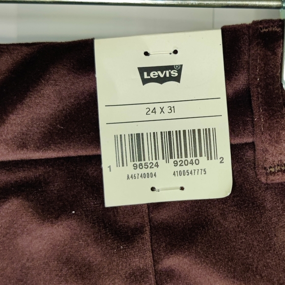 NWT Levi's brown velvet baggy trouser Woman's size 24x31 - Picture 5 of 6